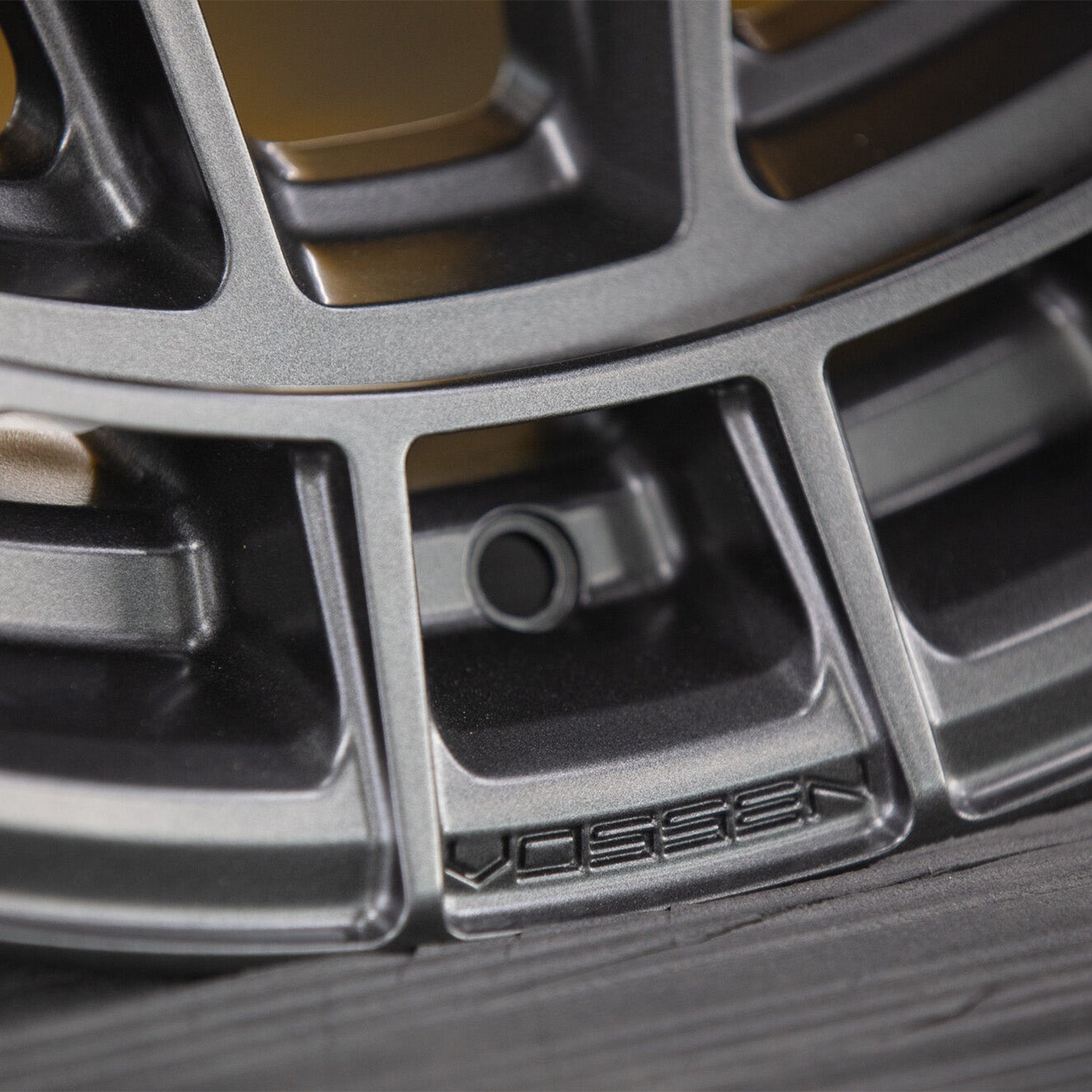 Vossen HFX-1 Forged Alloy Wheels In Matte Gunmetal (8-Lug)