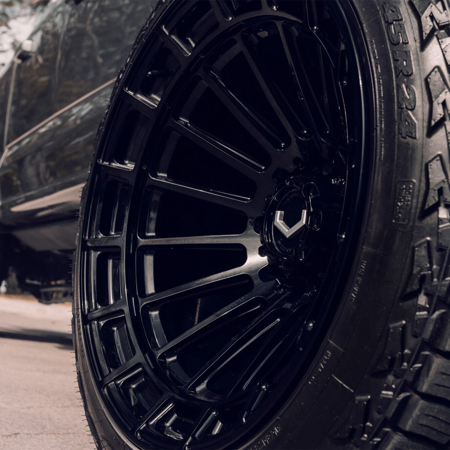 Vossen LCX-01 Forged Alloy Wheels In Gloss Black