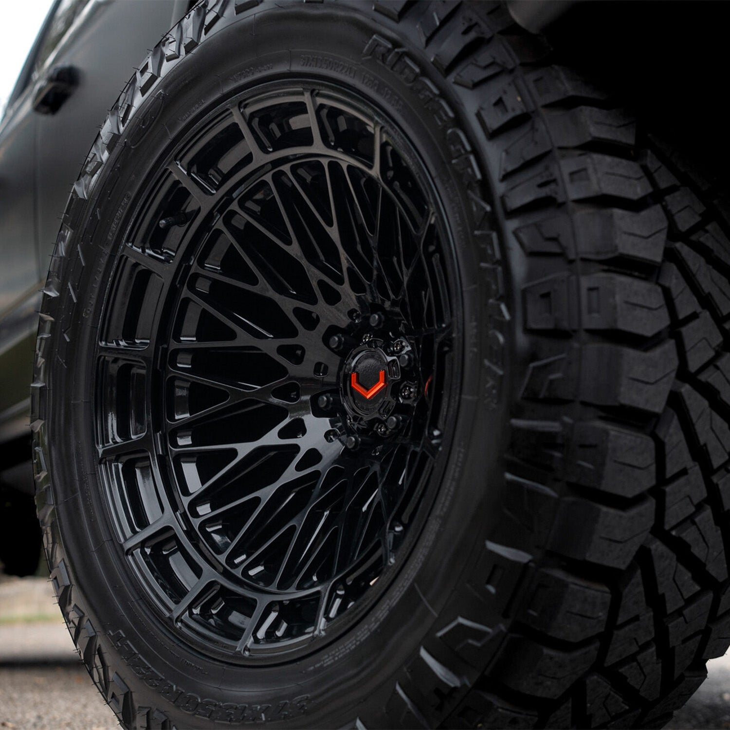 Vossen LCX-03 Forged Alloy Wheels In Gloss Black