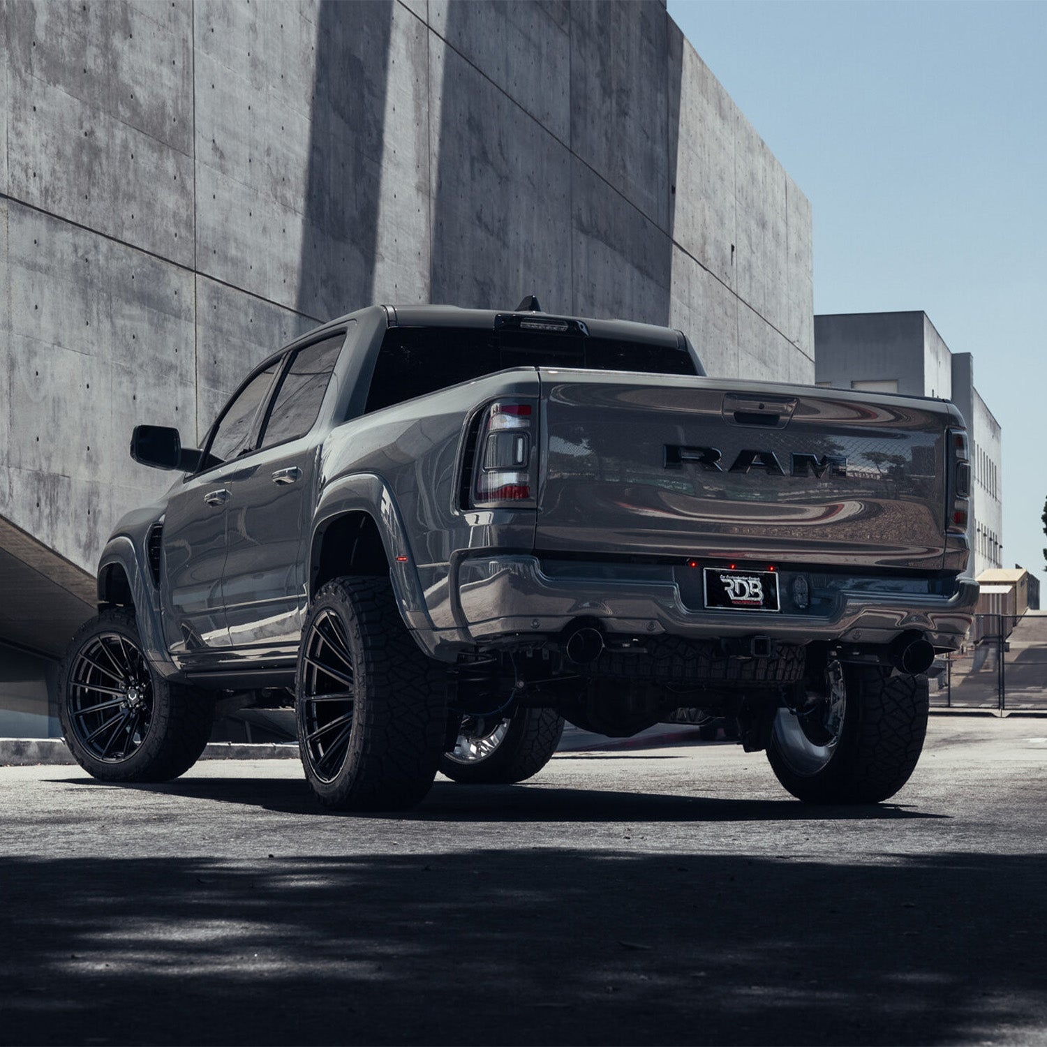 Vossen VFX-01 Forged Alloy Wheels In Gloss Black