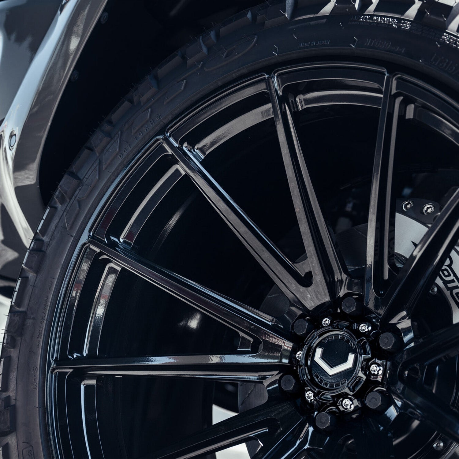 Vossen VFX-01 Forged Alloy Wheels In Gloss Black