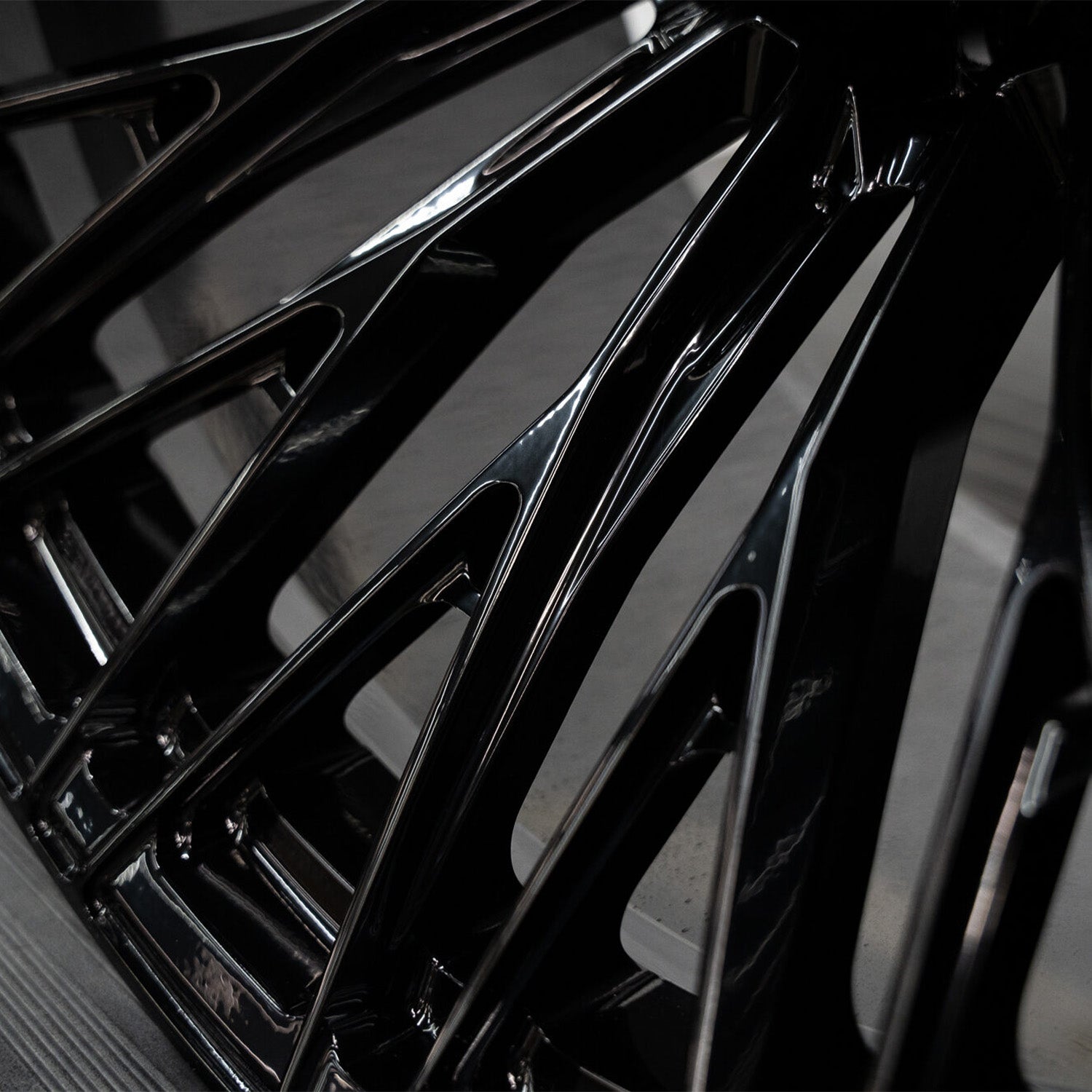 Vossen VFX-04 Forged Alloy Wheels In Gloss Black