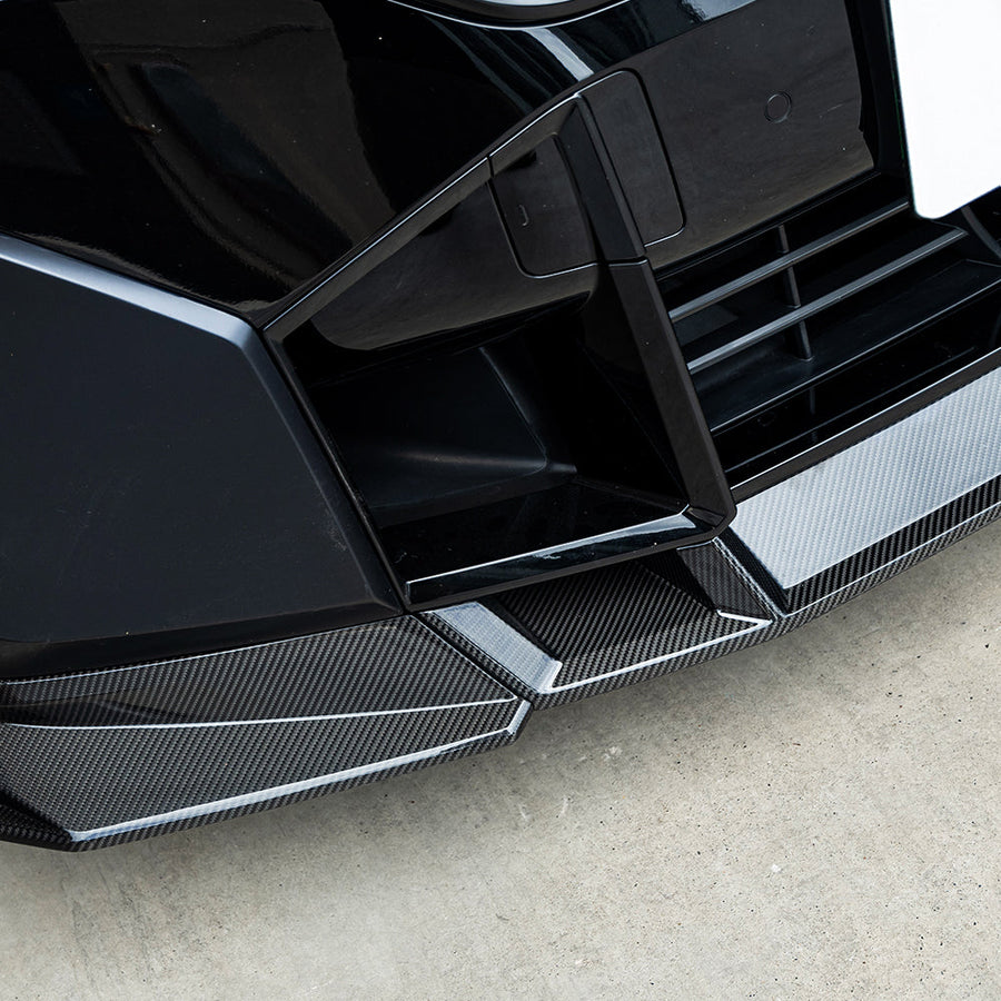 SooQoo BMW G09 XM Front Splitter In Gloss Carbon Fibre