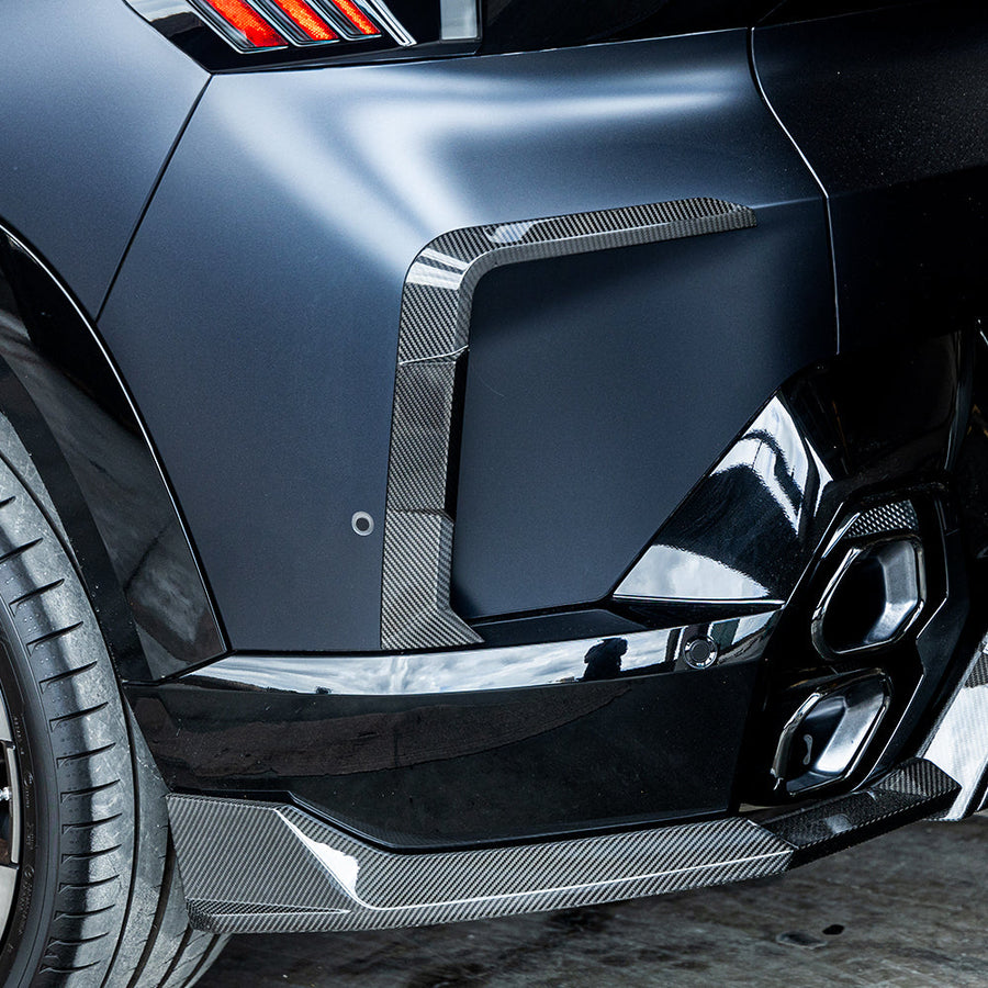 SooQoo BMW G09 XM Rear Bumper Inserts In Gloss Carbon Fibre