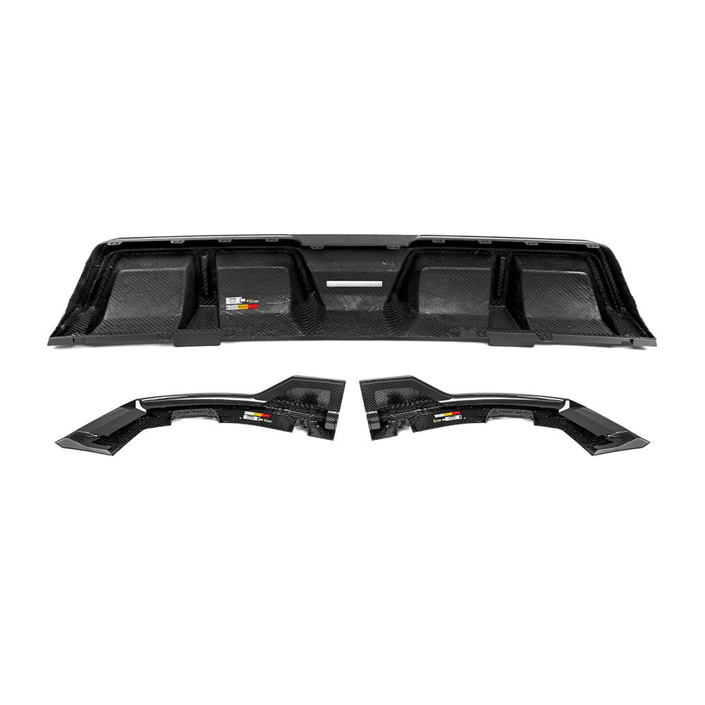 SooQoo BMW G09 XM Rear Diffuser In Gloss Carbon Fibre