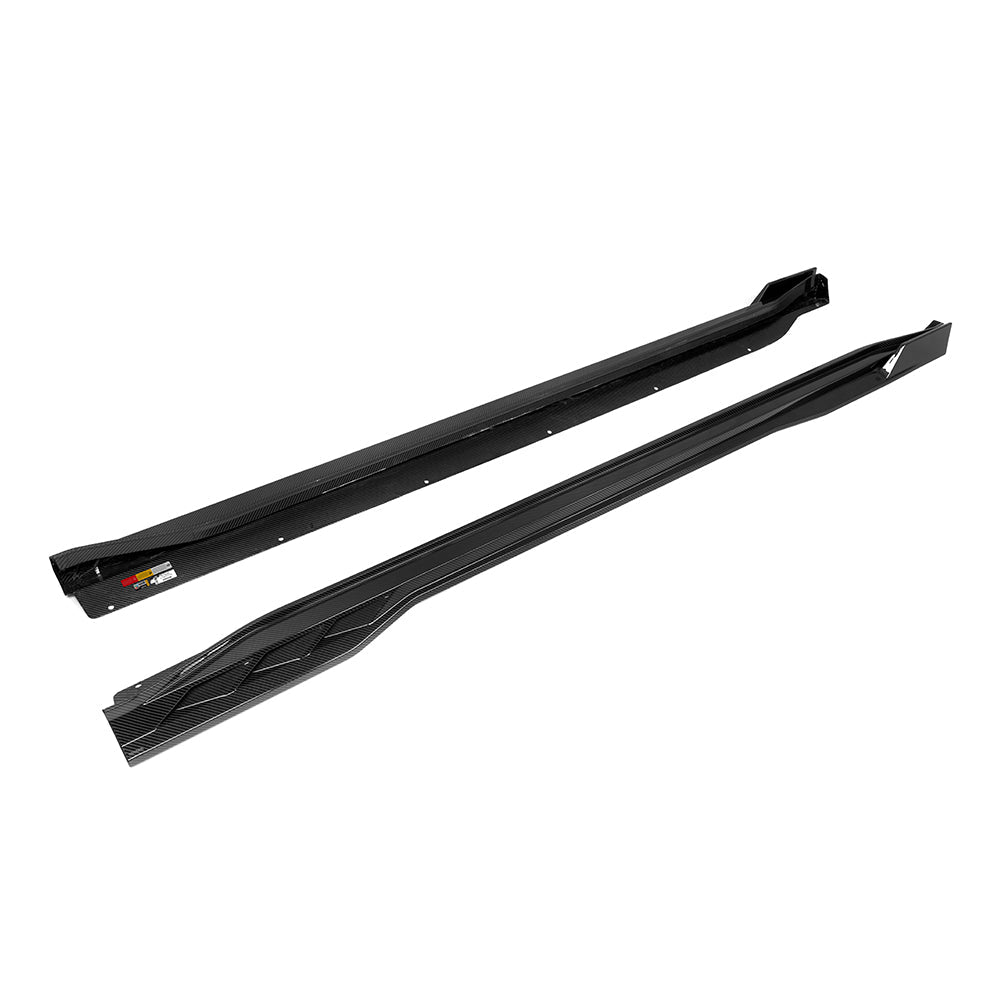 SooQoo BMW G09 XM Side Skirts In Gloss Carbon Fibre