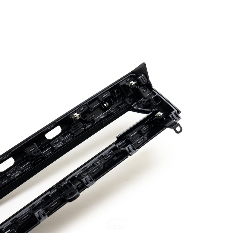 Genuine BMW BMW G90/G99 M5 & G60/G61 5 Series OEM Carbon Fibre Dashboard Trim