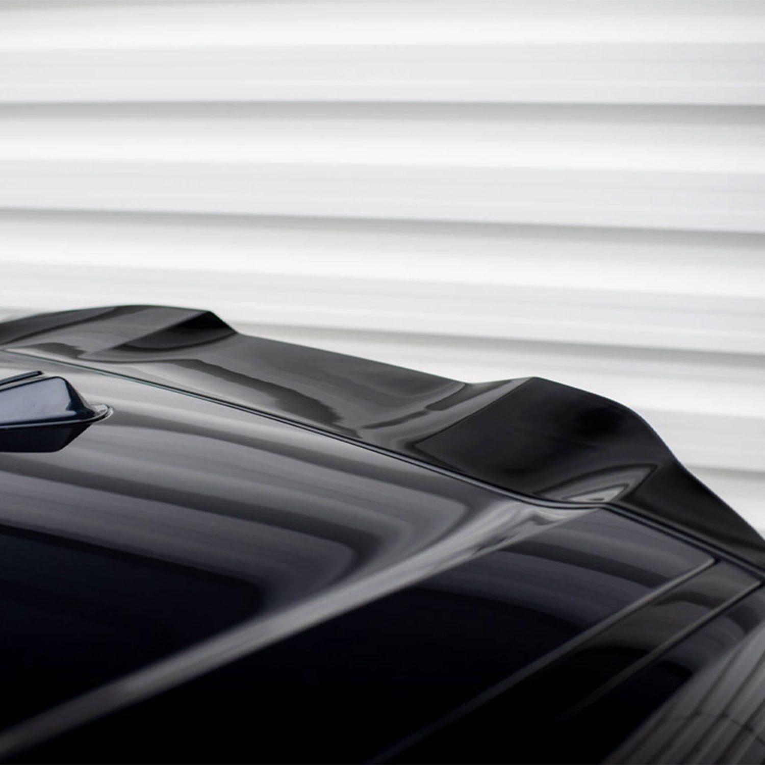 Maxton Design BMW G09 XM 3D Rear Spoiler Cap In Gloss Black