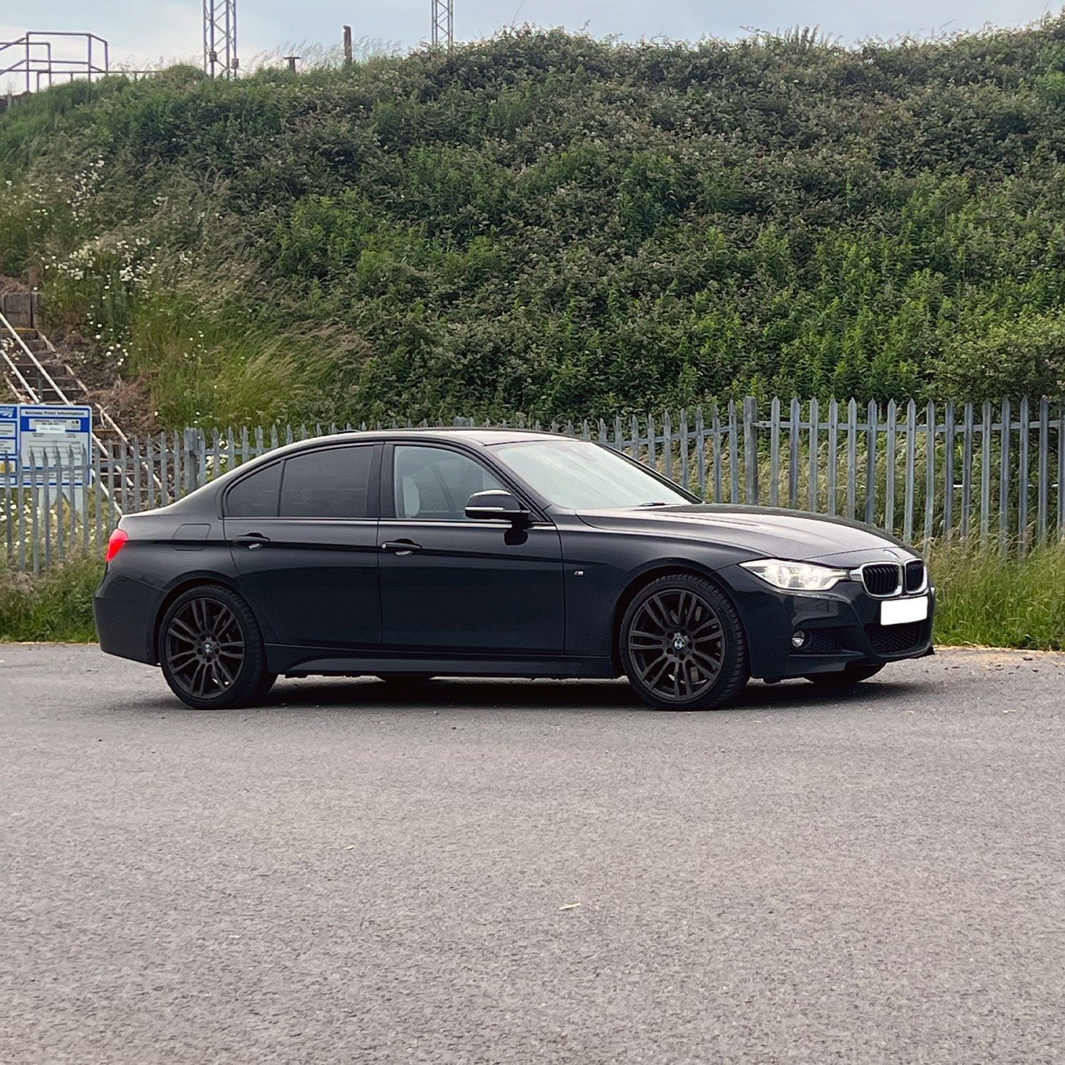 R44 BMW BMW F30 330, 335 & 340 xDrive Saloon Complete Suspension Stance Kit