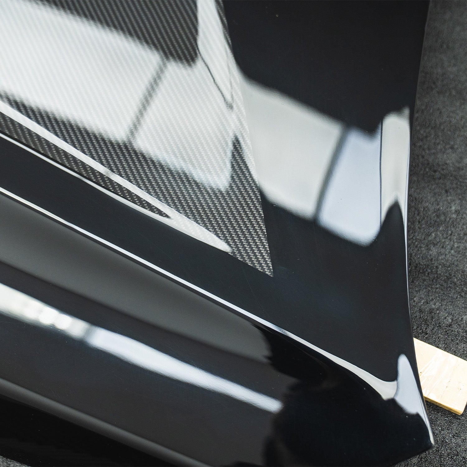 SooQoo BMW G90 & G99 M5 Vented Hood In Gloss Black Painted Pre Preg Carbon Fibre With Exposed Vent Sections