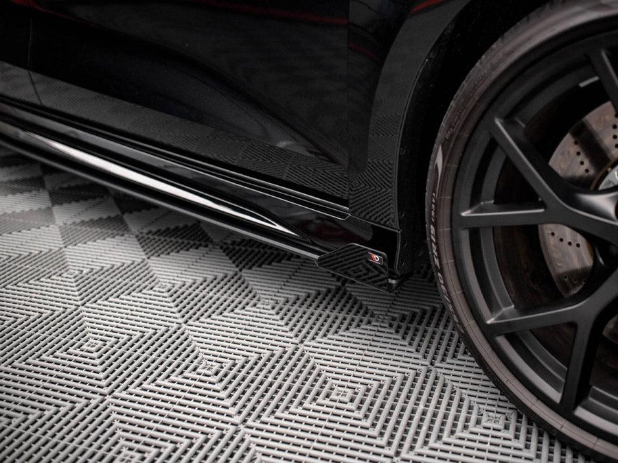 Maxton Side Flaps Audi RS3 Sportback 8Y (2020-) in Gloss Black-R44 Performance