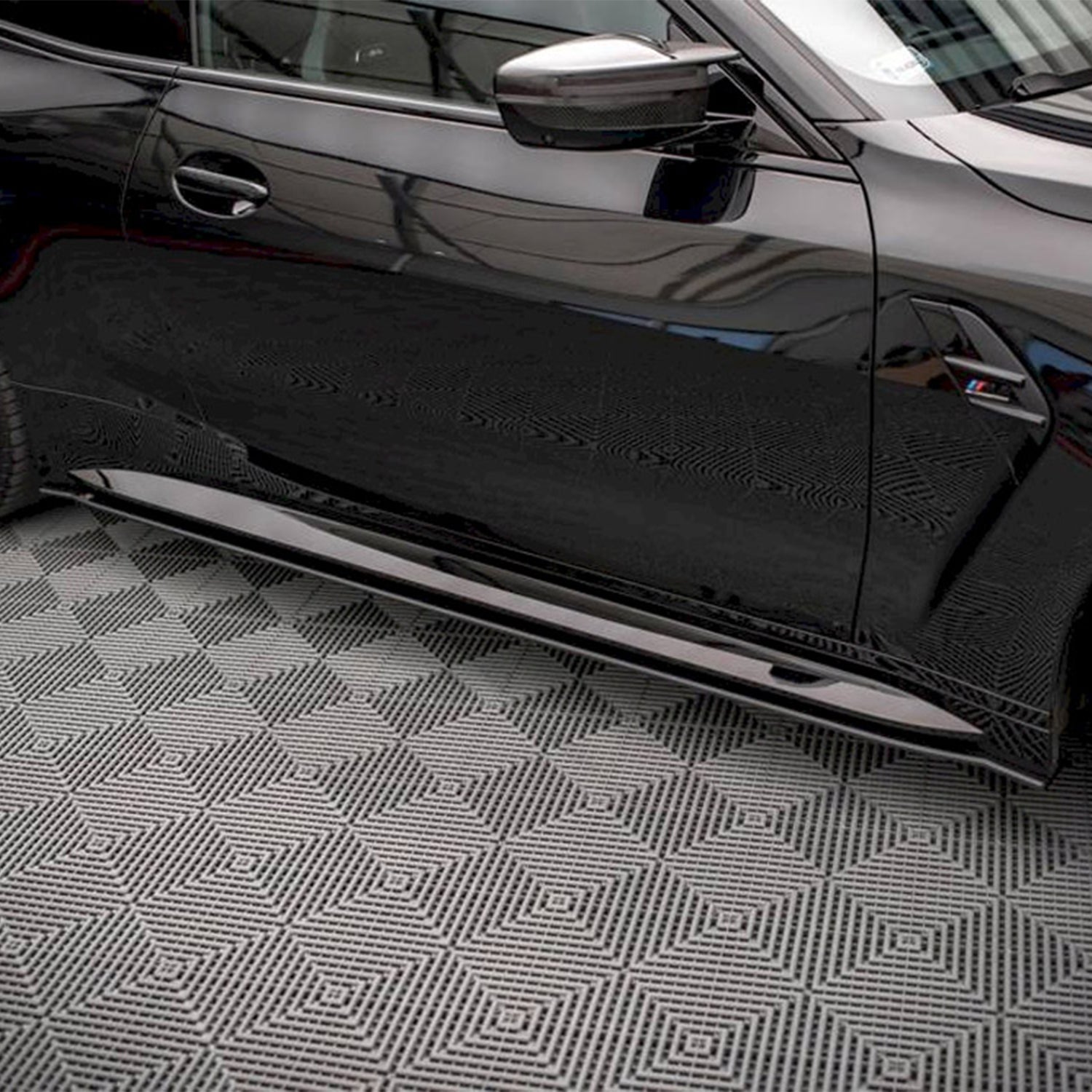 Maxton Design BMW G82 M4 Street Pro Side Skirts In Black - R44 Performance