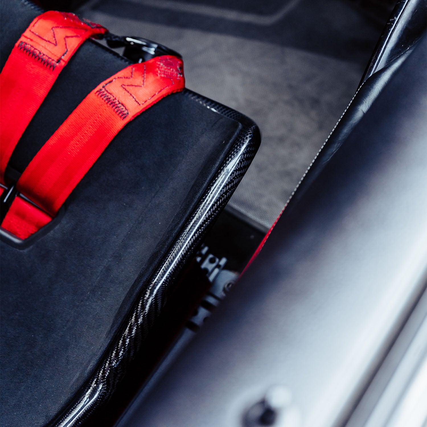 Tillett B10 Racing Seat In Carbon Fibre