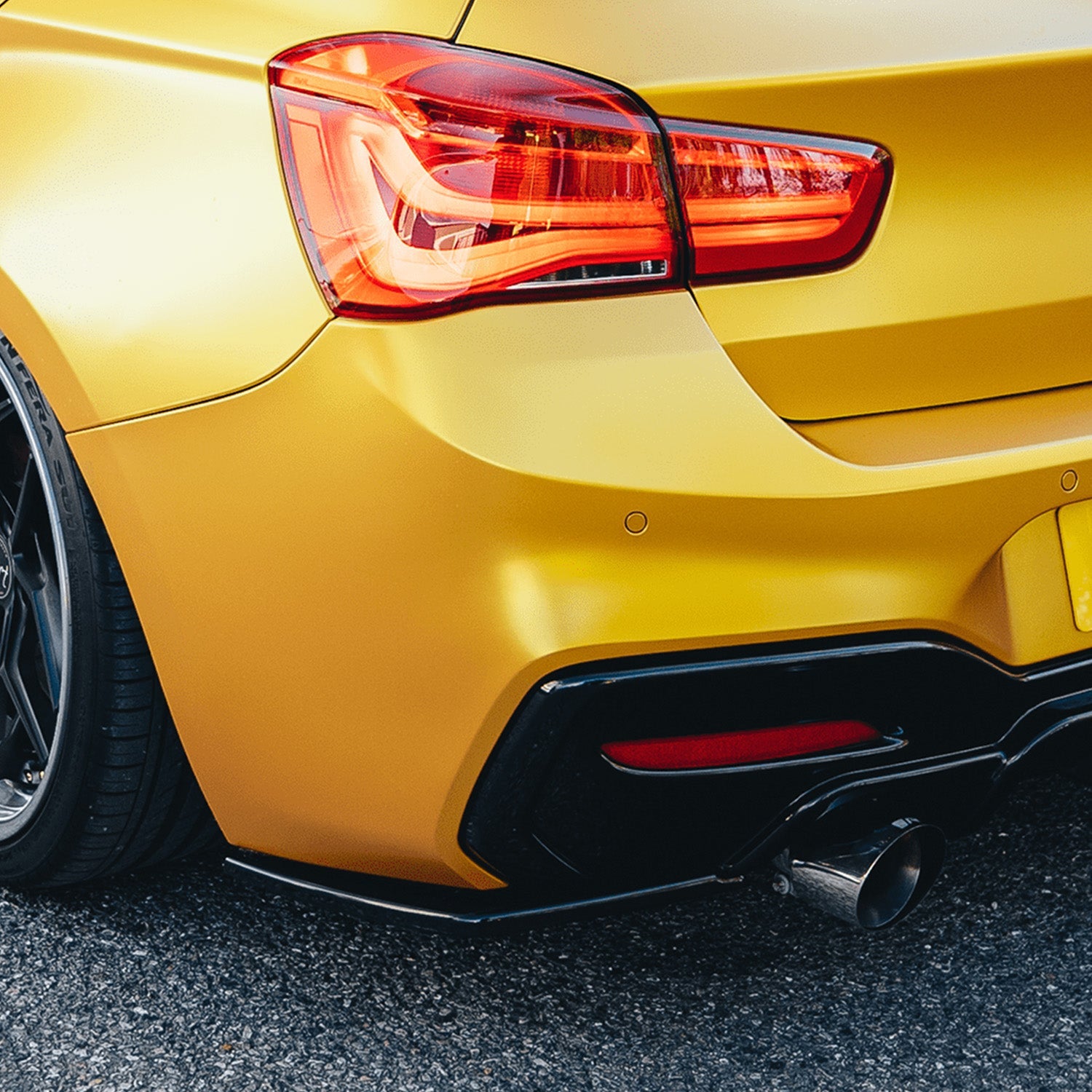 ZAERO Design BMW M135i M140i LCI Gloss Black Rear Splitters