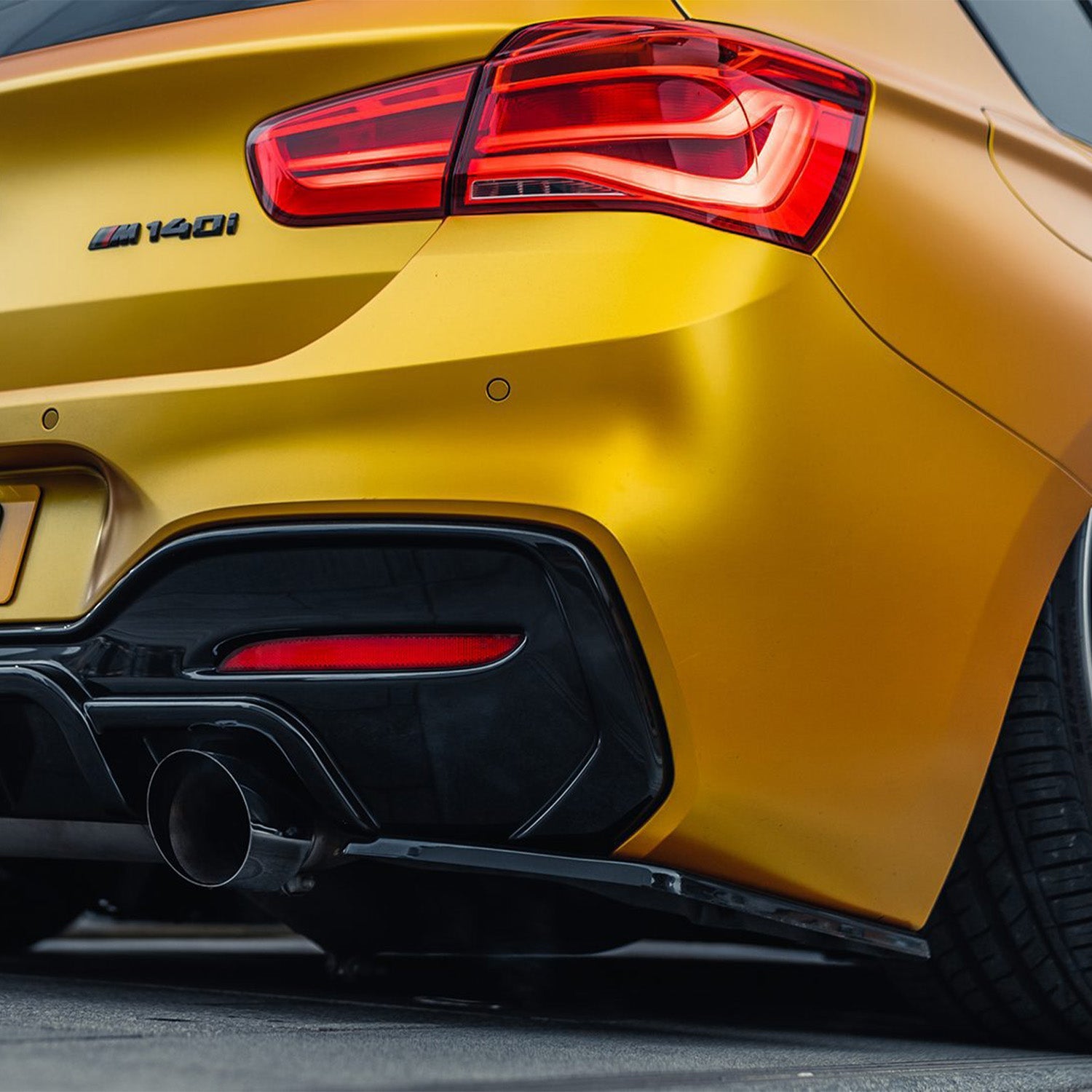 ZAERO Design BMW M135i M140i LCI Gloss Black Rear Splitters
