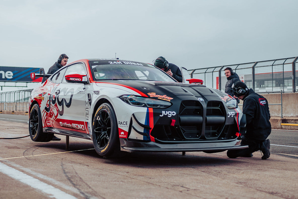 R44 Performance sponsors a BMW G82 M4 GT4 Racecar