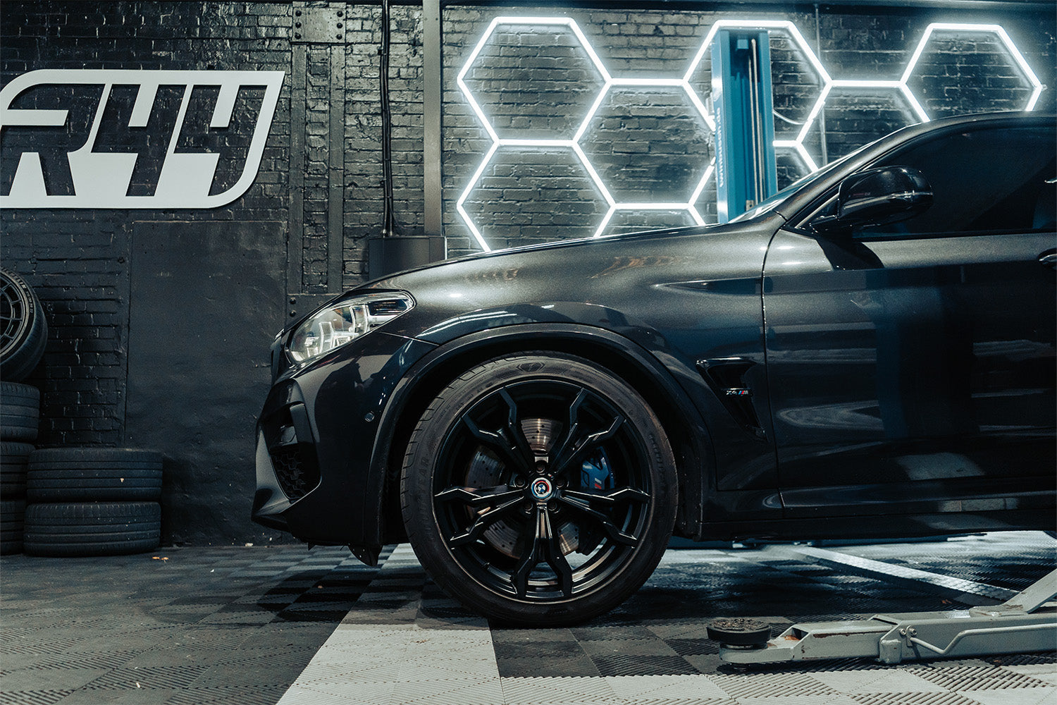 BMW F97 X3M and F98 X4M suspension setup and ride quality overview