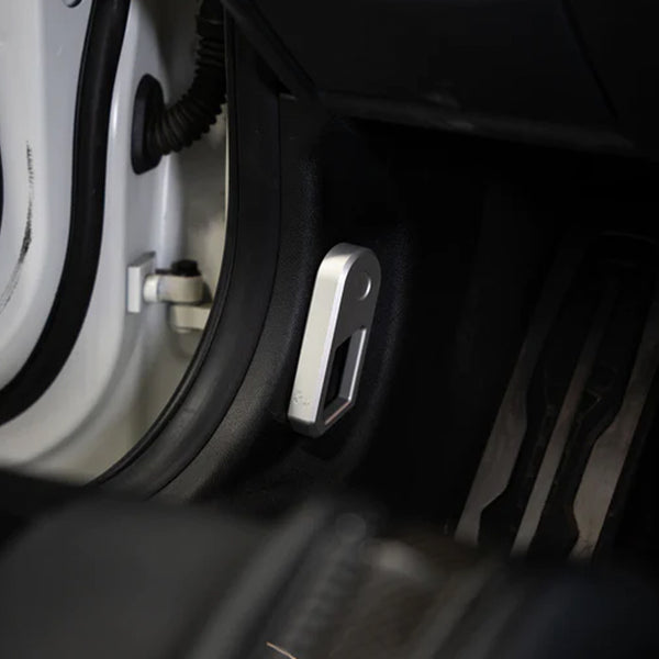 carbonex-bonnet-hood-latch-handle-bmw-g8x-m2-m3-m4