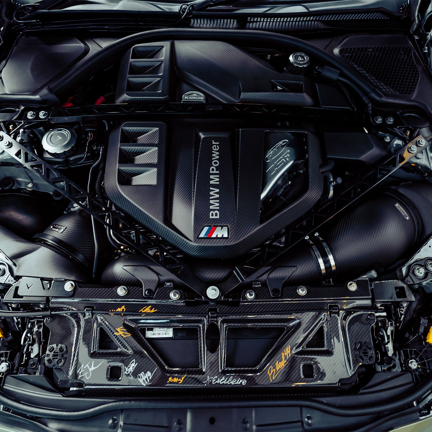 Eventuri Matte Carbon Fibre Engine Cover For BMW G80 M3 G82 M4 G87 M2 Front