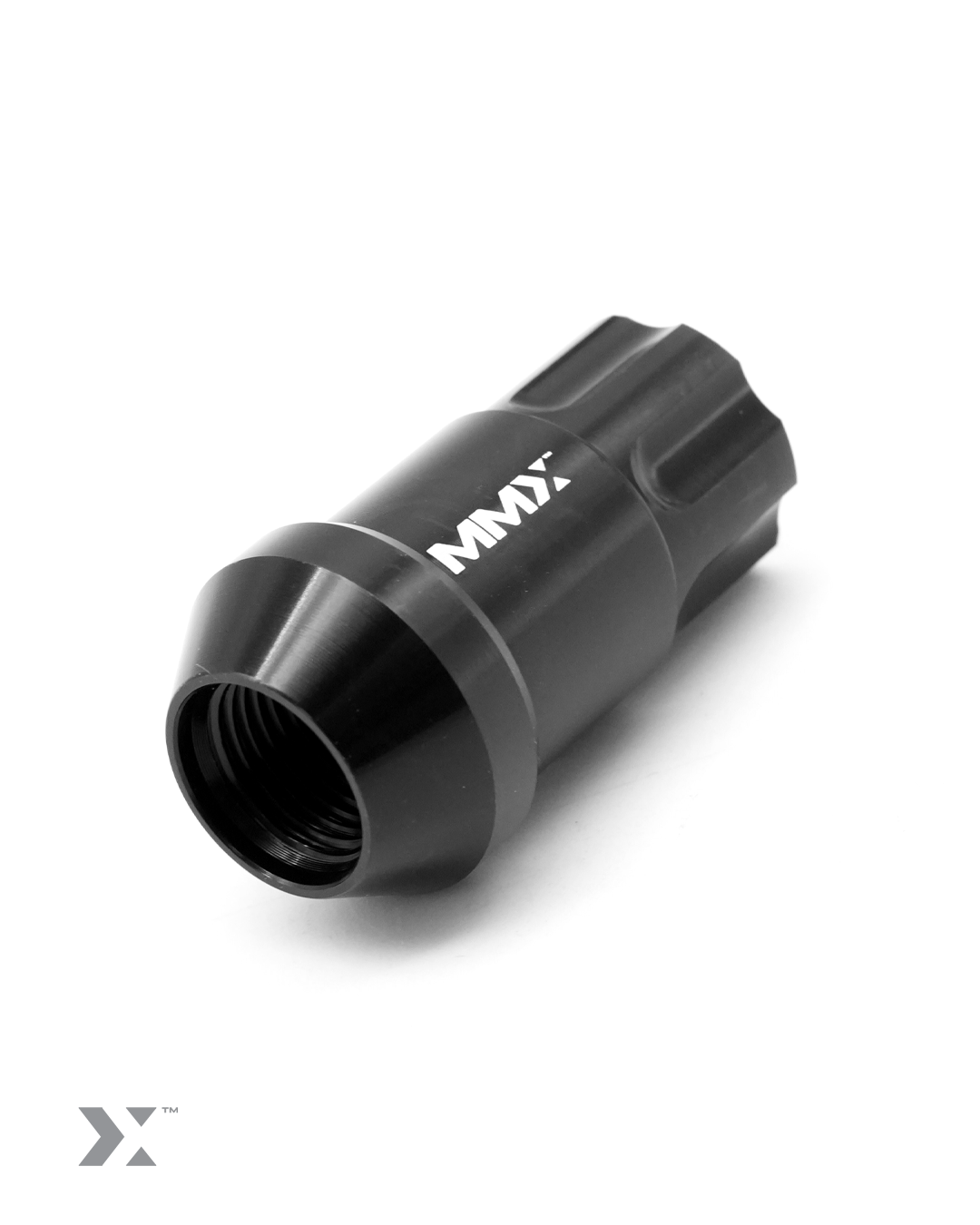 MMX locking tapered seat wheel nut kit with removal key for BMW stud conversions