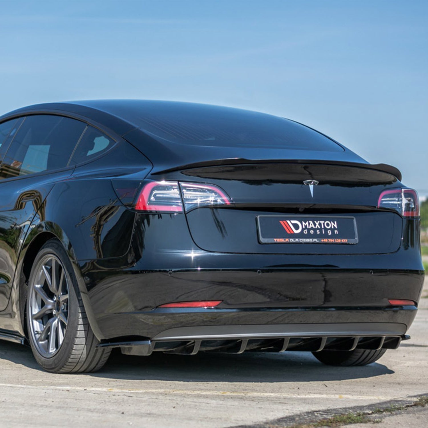 Maxton Design Tesla Model 3 Rear Spoiler In Gloss Black