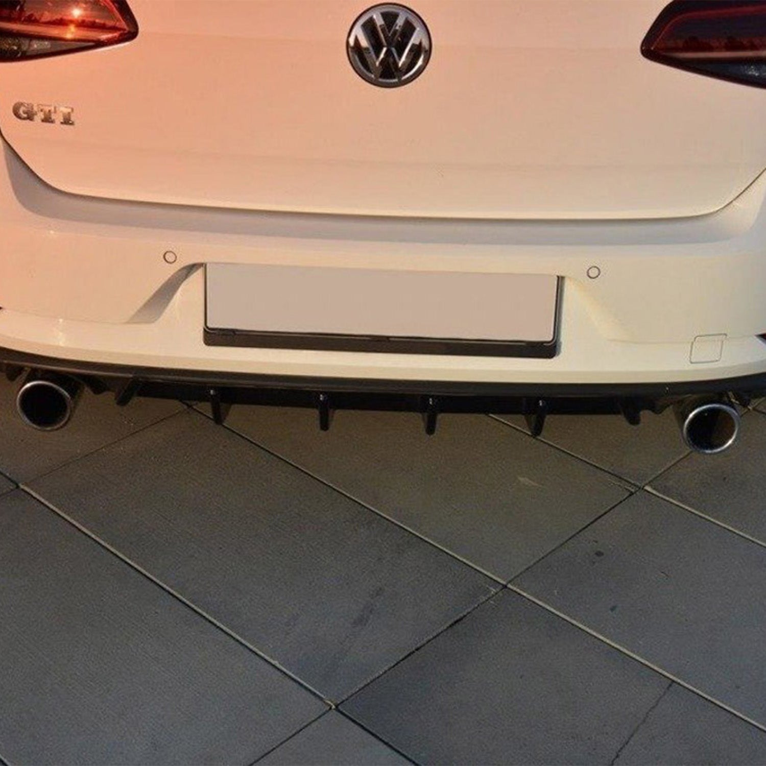 Maxton Design VW Golf GTI Mk7.5 Gloss Black Rear Diffuser