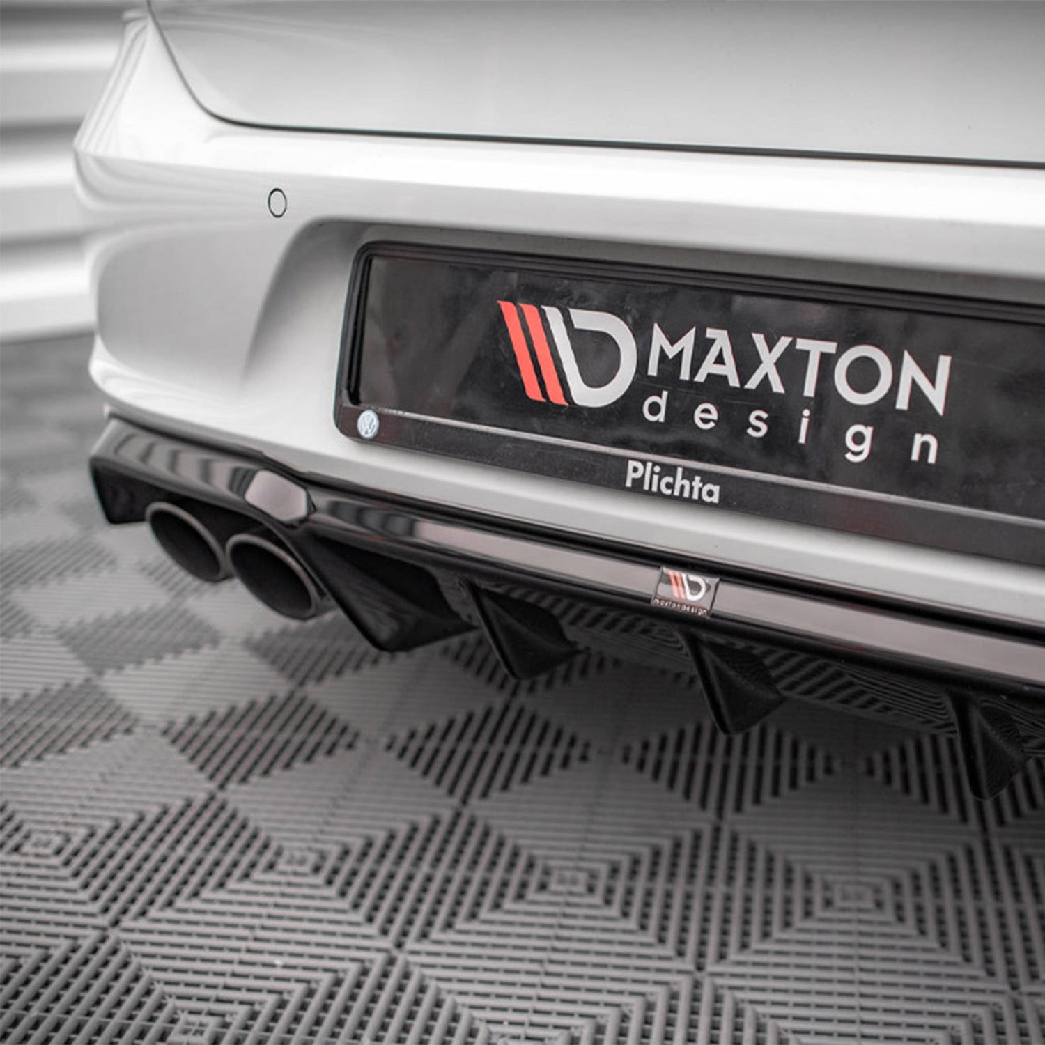 Maxton Design VW Golf R Mk7 Gloss Black Rear Diffuser