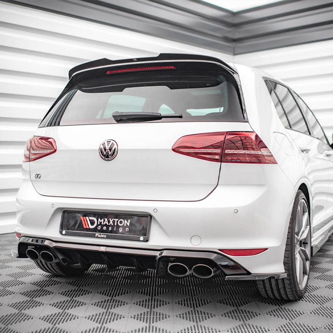Maxton Design VW Golf R Mk7 Gloss Black Rear Diffuser