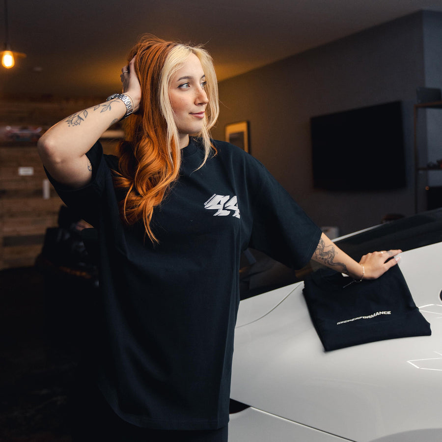 R44 Performance West Palm Beach Tee In Black Worn By Model