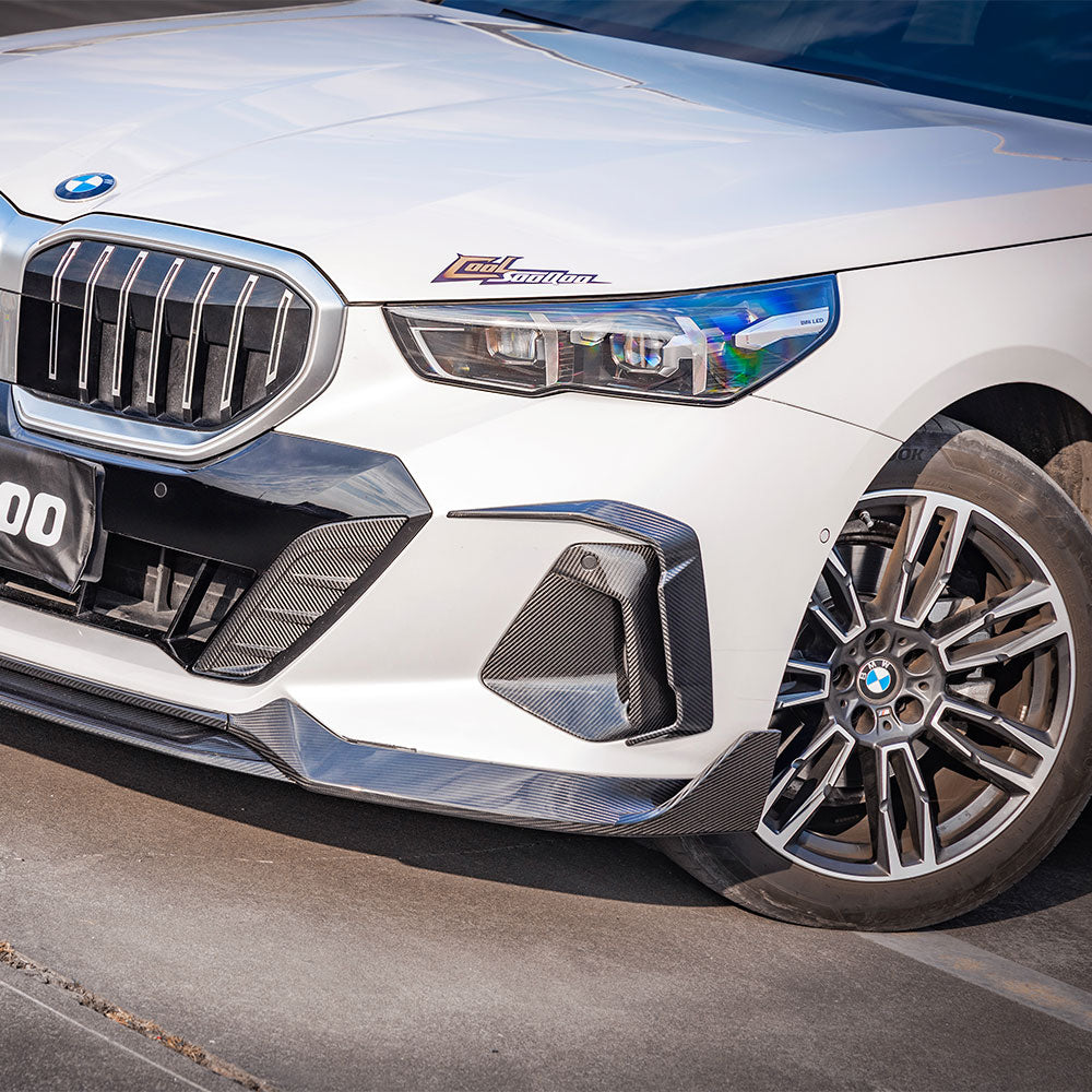 SooQoo BMW 5 Series G60 Front Bumper Insert In Gloss Carbon Fibre