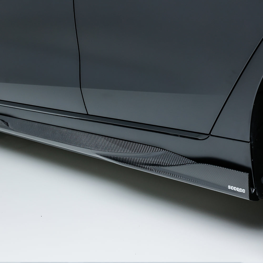 SooQoo BMW i4 G26 Side Skirt In Gloss Carbon Fibre