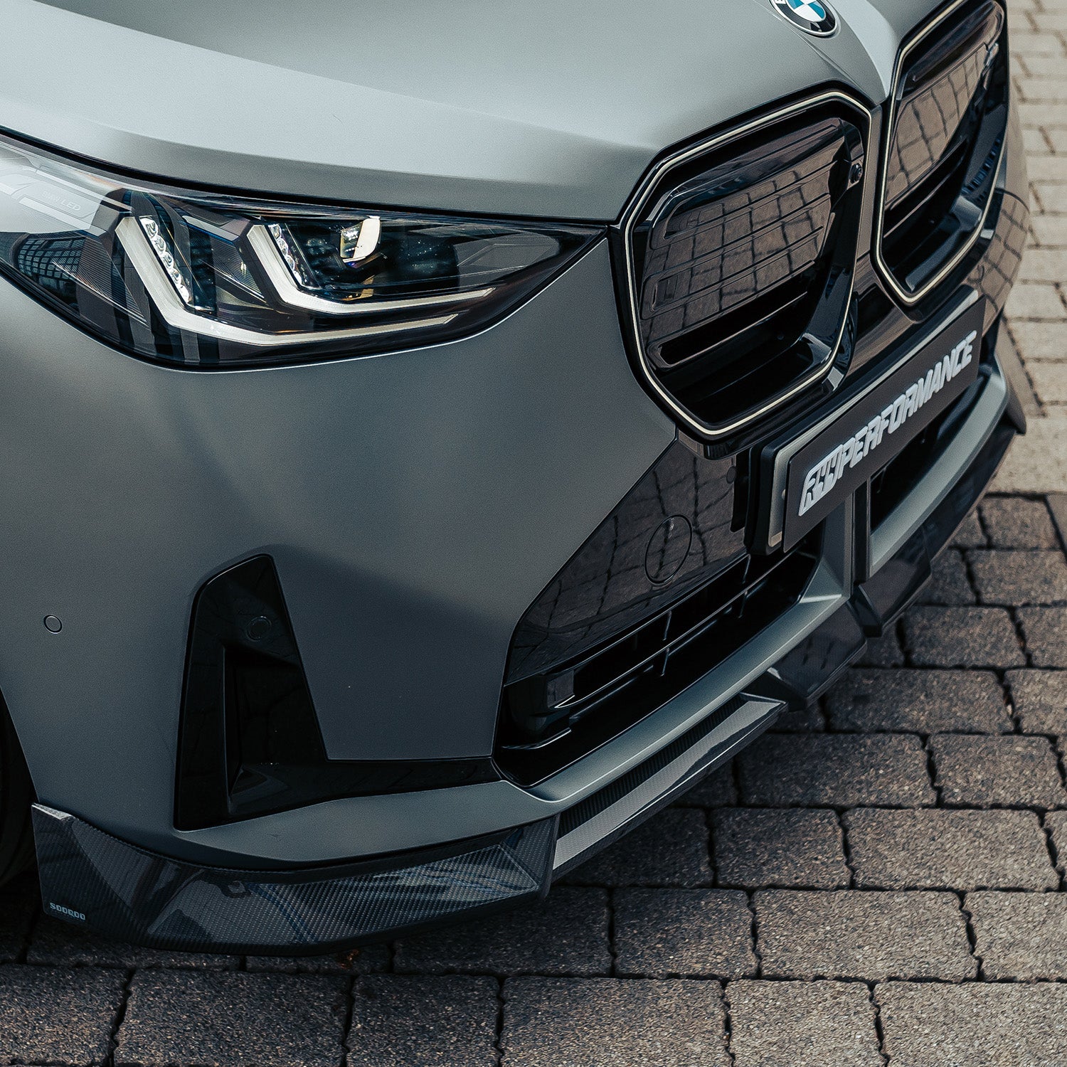 SooQoo BMW G45 X3 Front Splitter In Gloss Carbon Fibre
