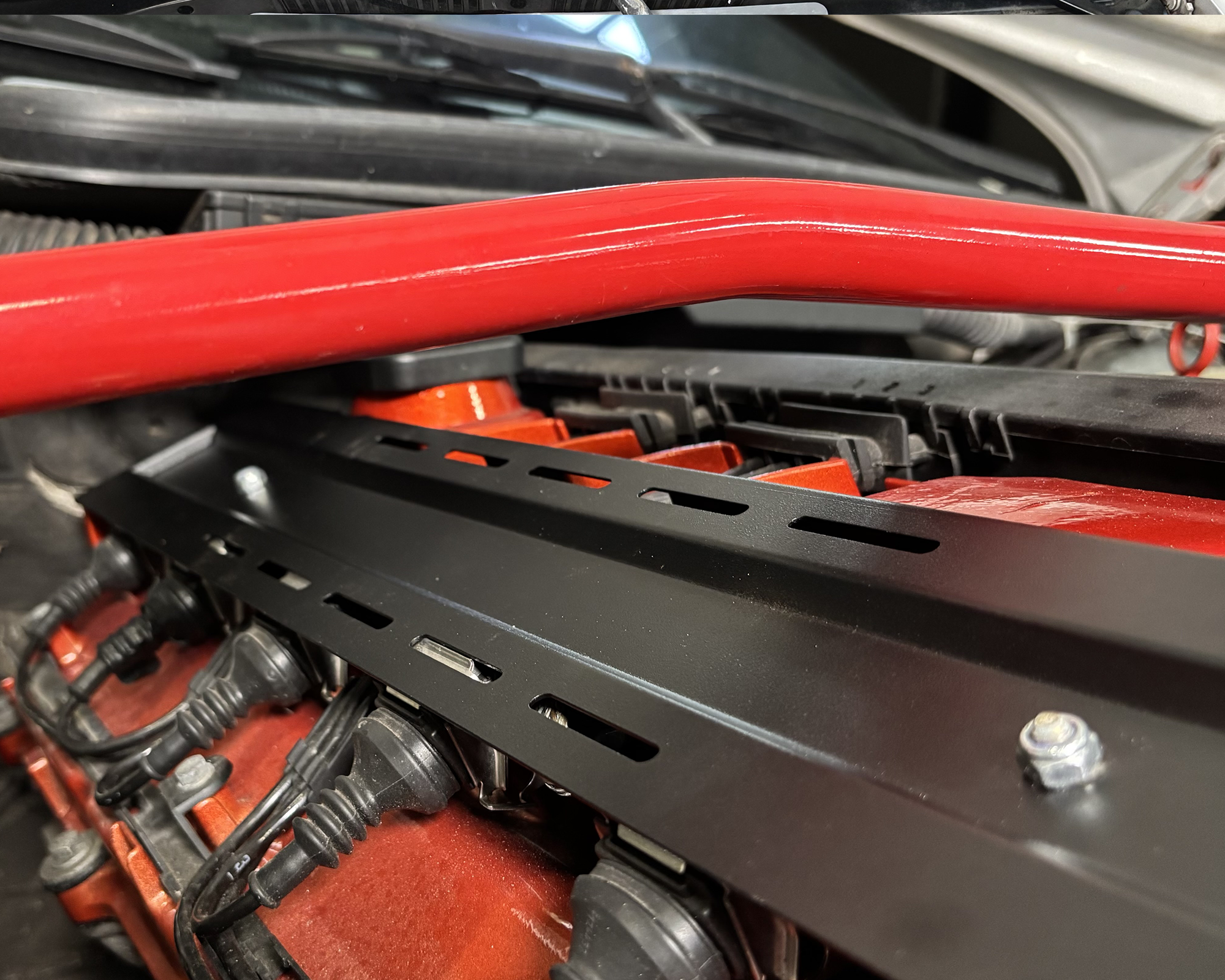 ST Trackparts BMW E36 Coil pack cover Black (M50/M52)