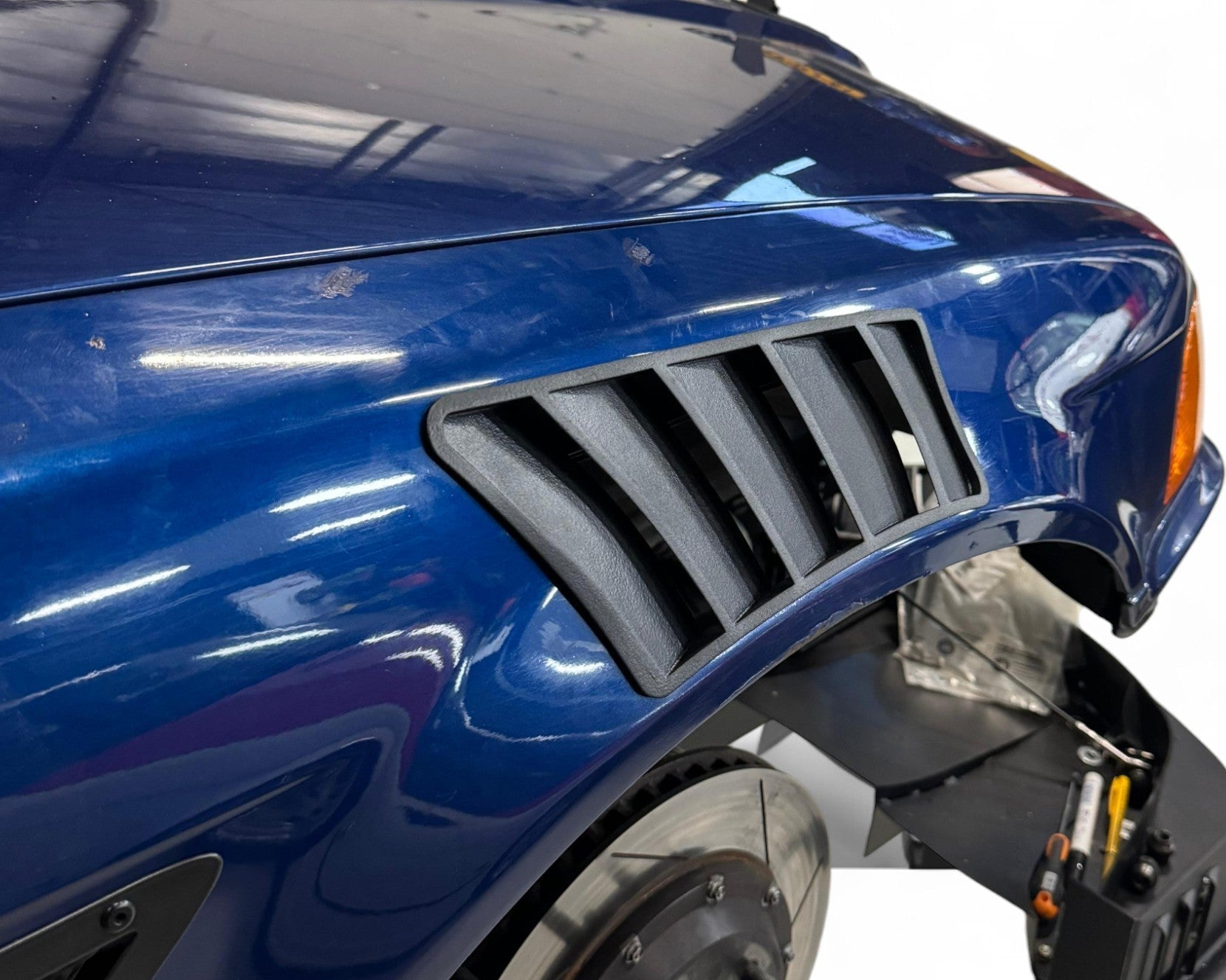 ST Trackparts BMW E36 Fender Louvres Vents