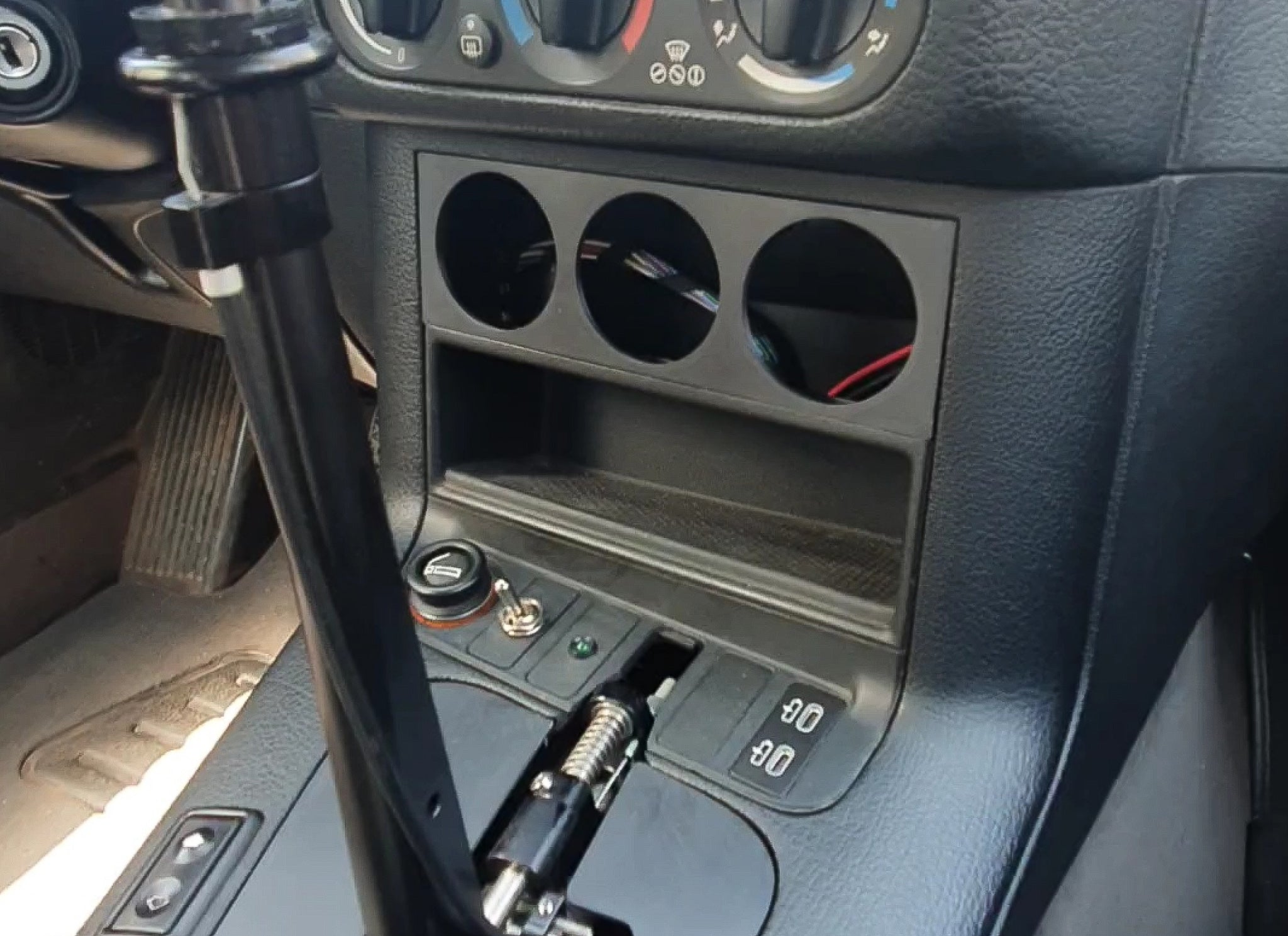 ST Trackparts BMW E36 Gauge mount OBD