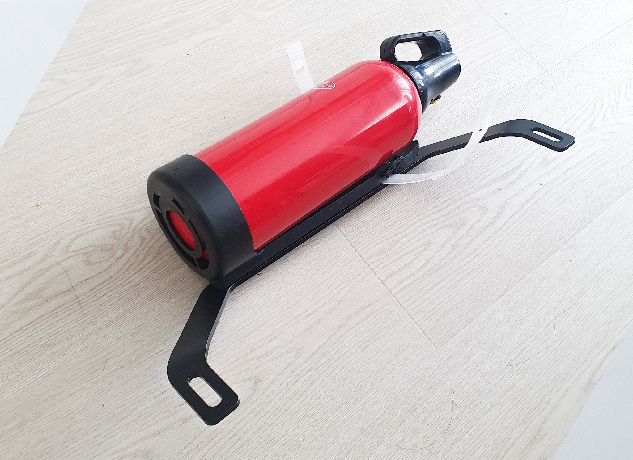 ST Trackparts BMW E36/E46 Fire extinguisher mount bracket