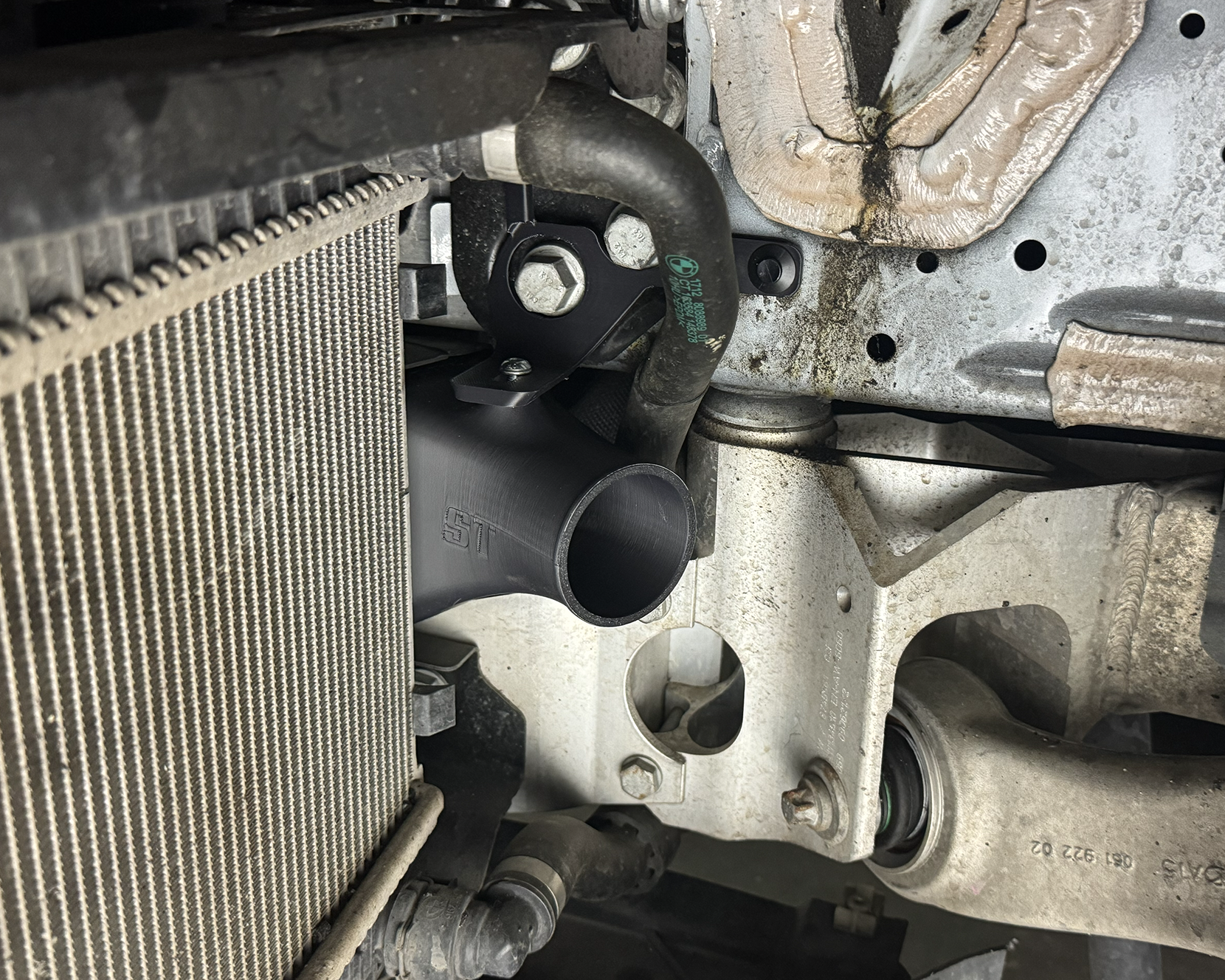 ST Trackparts BMW G8X Brake Duct OEM-Style (G80 G82 G87 M2 M3 M4)