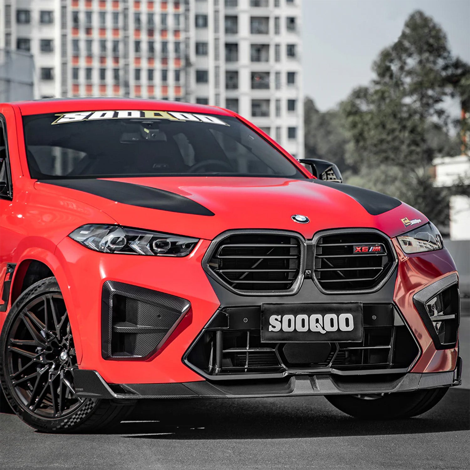 SooQoo BMW F96 X6M LCI Gloss Carbon Fibre Front Splitter