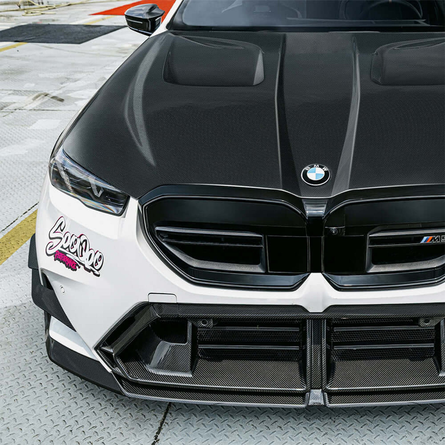 SooQoo BMW G90 & G99 M5 Vented Hood In Pre Preg Carbon Fibre