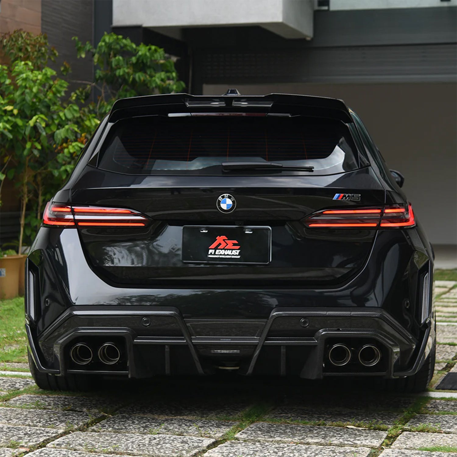 SooQoo BMW G99 M5 Touring Carbon Fibre Roof Spoiler