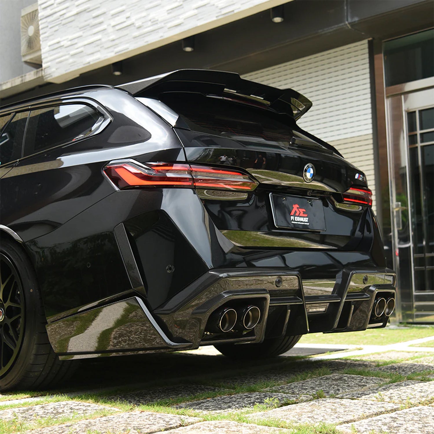 SooQoo BMW G99 M5 Touring Carbon Fibre Roof Spoiler