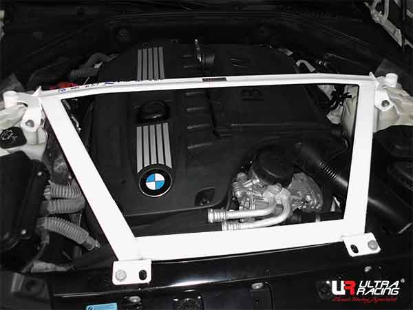 Ultra Racing BMW 7 F01 (740i) (incl F02 LWB) 3.0T 08-15 2WD UltraRacing 4-Point Front Upper Strutbar (2909) URTW-TW4-2909