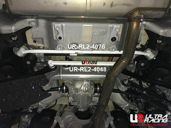Ultra Racing BMW 7 G11/G30 (730i) 2.0T 2WD 16+ UltraRacing 2-Point Rear Lower Bar (4076) URCN-RL2-4076