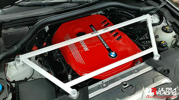Ultra Racing BMW G02 (X4) 3.0T 4WD 18+ UltraRacing 4-Point Front Upper Strutbar (4000) URTW-TW4-4000