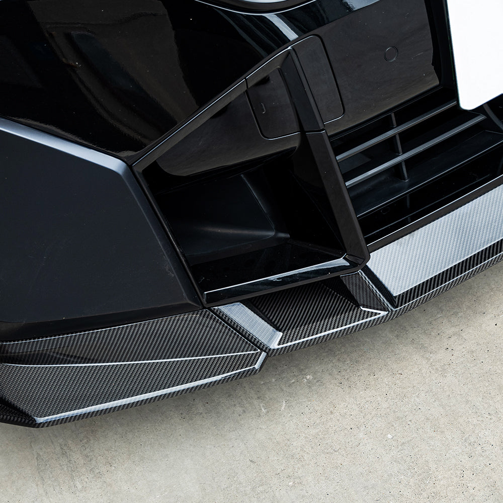 SooQoo BMW G09 XM Front Splitter In Gloss Carbon Fibre