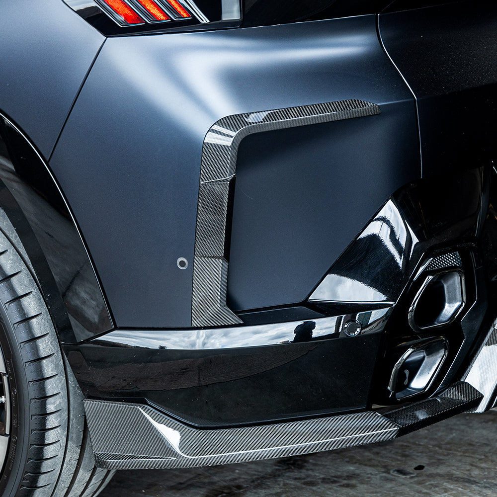 SooQoo BMW G09 XM Rear Bumper Inserts In Gloss Carbon Fibre