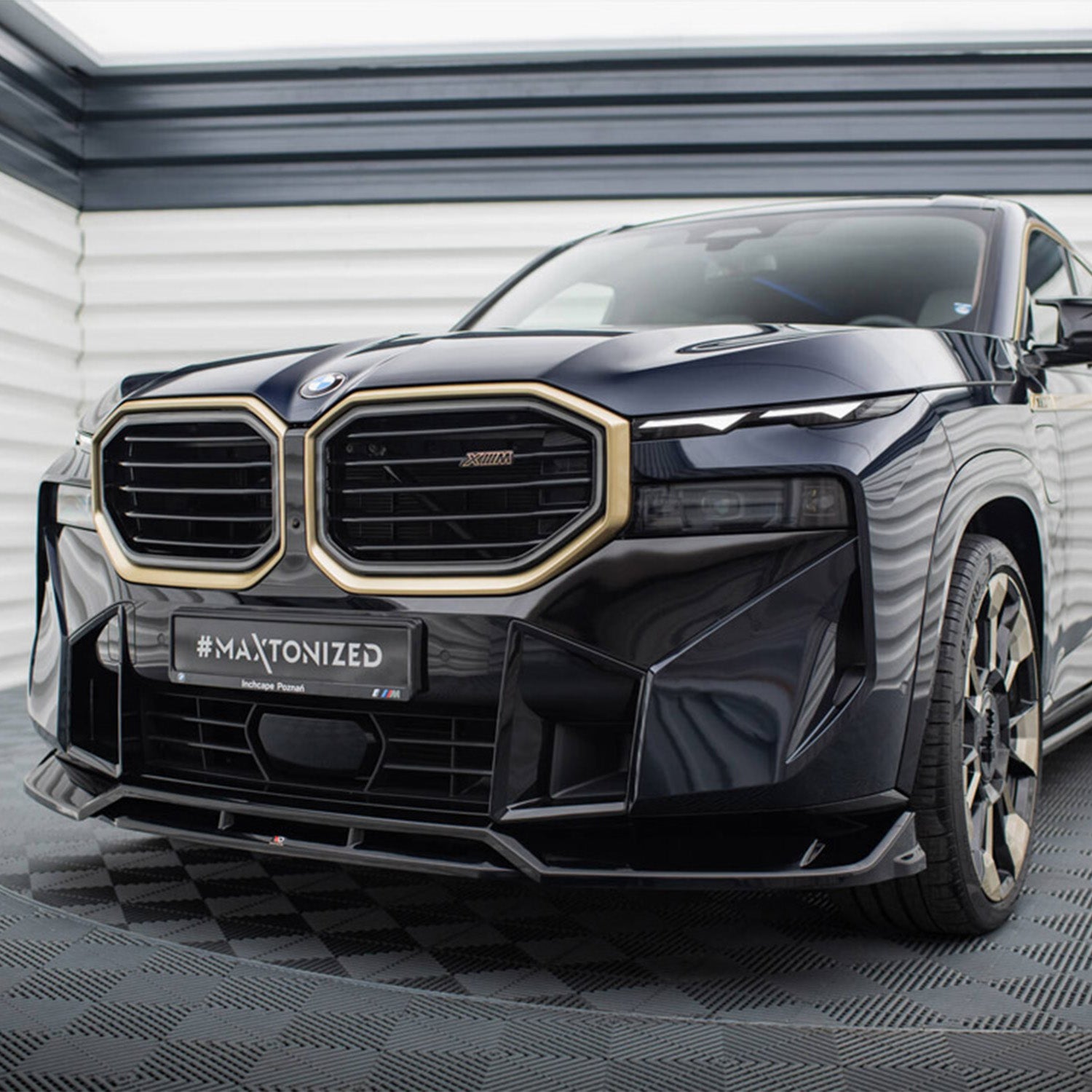 Maxton Design BMW G09 XM Full Body Kit In Gloss Black