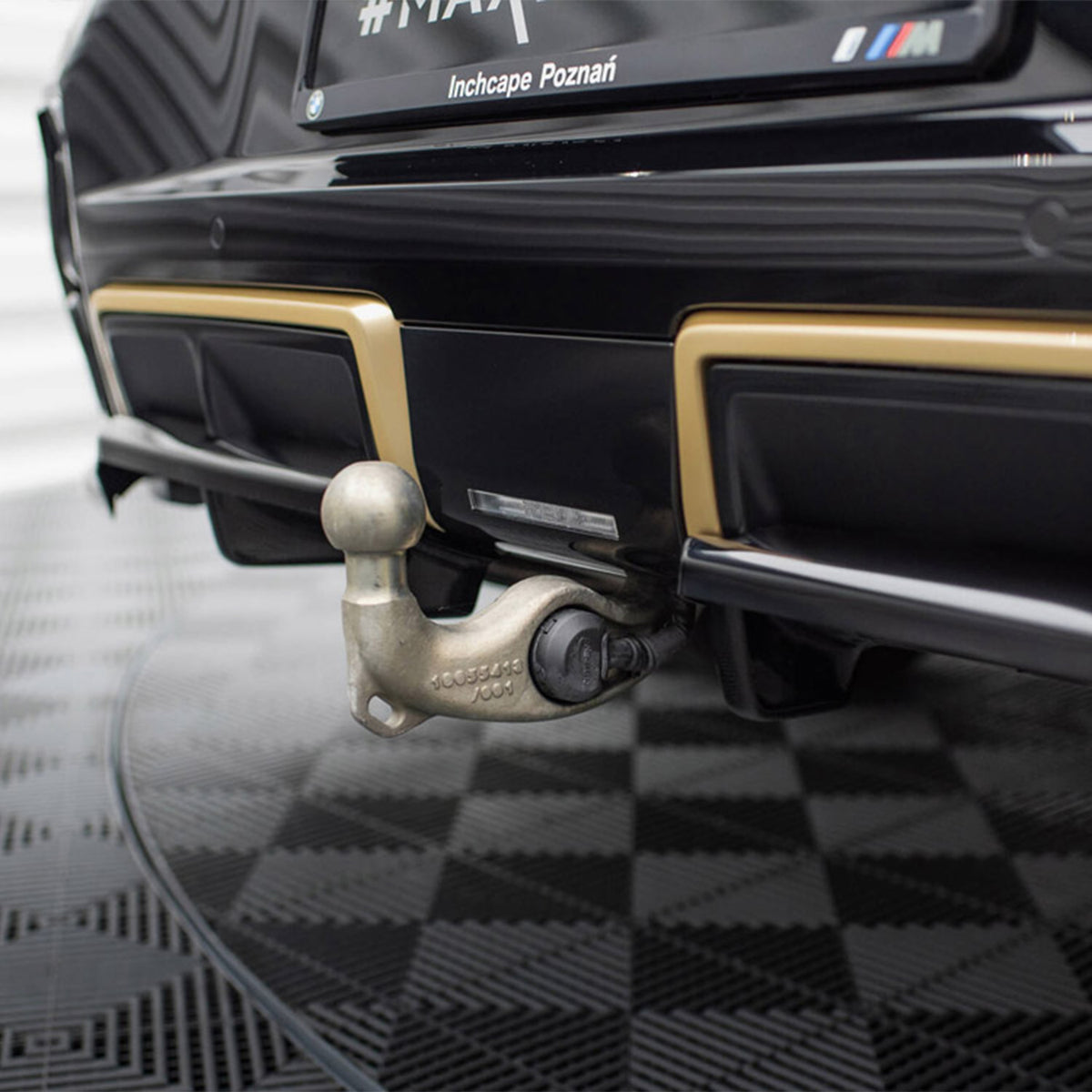 Maxton Design BMW G09 XM Rear Diffuser With Vertical Bars In Gloss Black