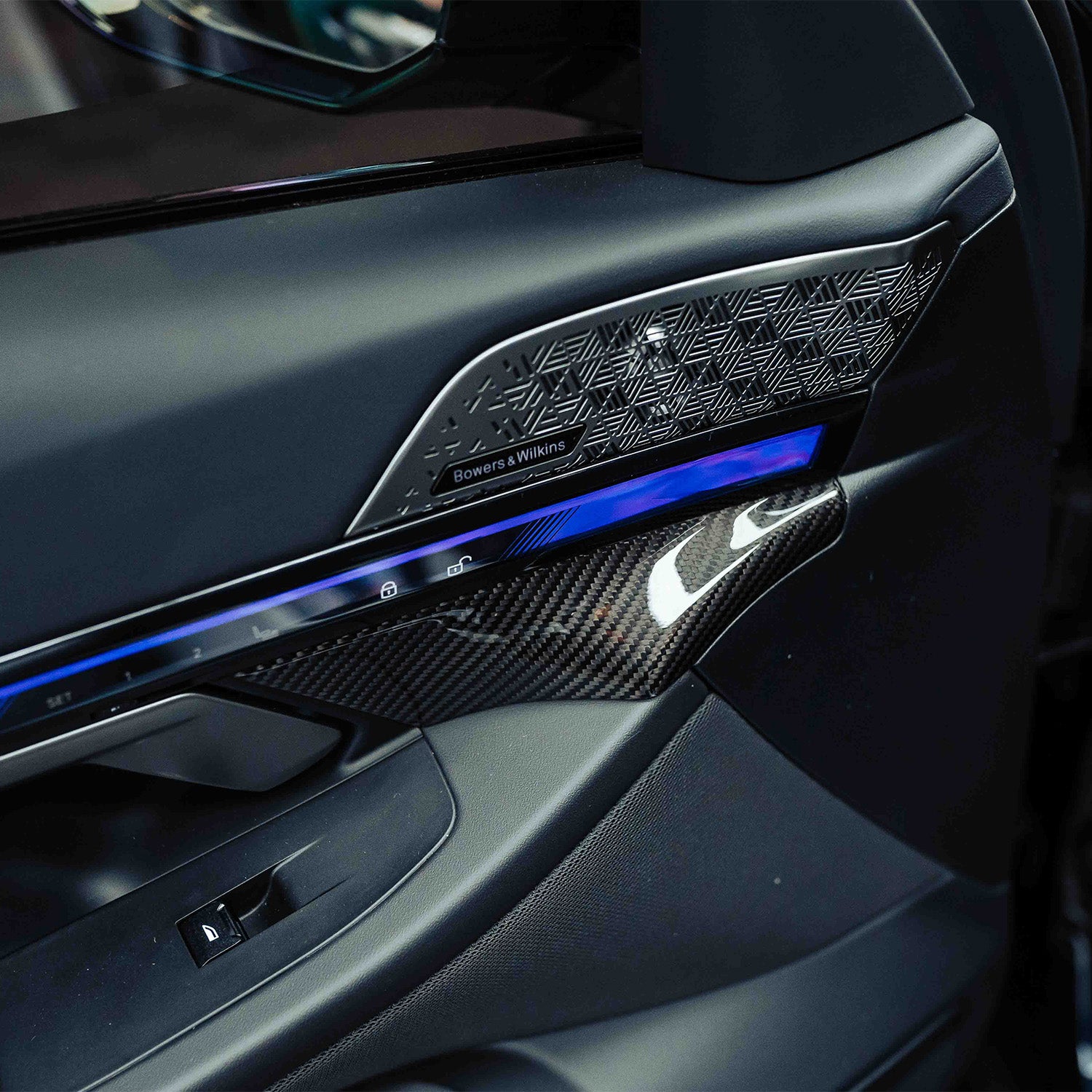 SHFT BMW G90/G99 M5 & G60/G61 5 Series Interior Dashboard Overlay In Gloss Carbon Fibre
